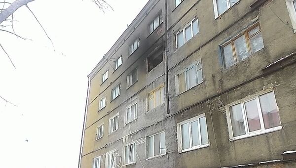 Последствия пожара в здании семейного общежития в поселке Новоомский. 28 января 2018