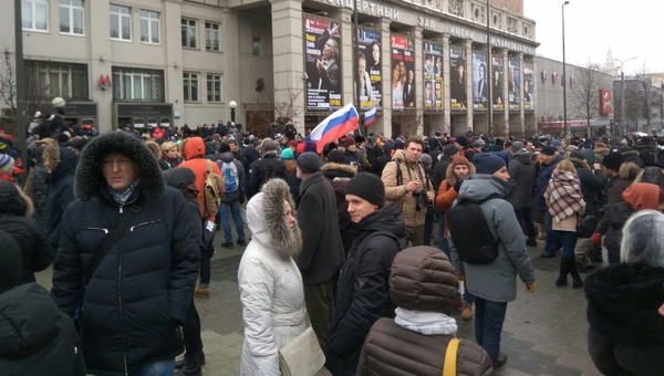 Участники несанкционированной акции в Москве в рамках Забастовки избирателей. 28 января 2018