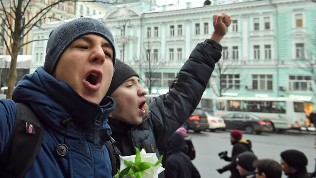 Участники несанкционированной акции в Москве в рамках Забастовки избирателей