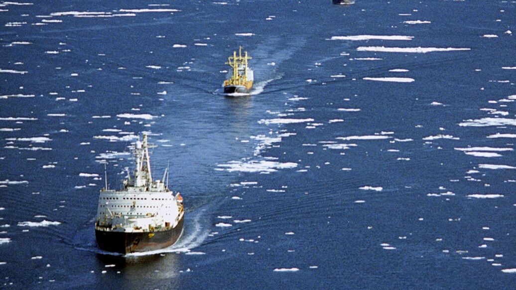 Россия и Китай утвердили план развития перевозок по Севморпути