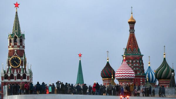 Спасская башня Московского кремля и храм Василия Блаженного
