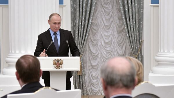 Президент РФ Владимир Путин на церемонии подписания соглашения между общероссийскими объединениями профсоюзов, работодателей и правительством РФ. 29 января 2018