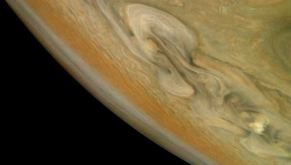 Снимок Юпитера с зонда Juno