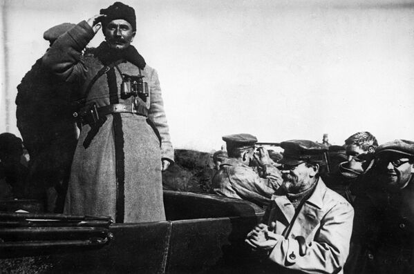 С.М.Буденный и М.И.Калинин в годы Гражданской войны в России. 1920 год