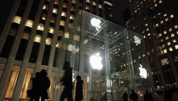 Apple Store на Пятой Авеню в Нью-Йорке. Архивное фото