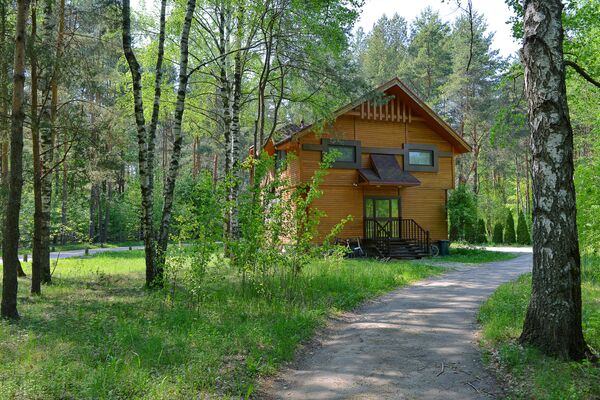 Современная версия архитектуры домов для состоятельных людей. Дом в курортной зоне Пирогово Современная версия архитектуры домов для состоятельных людей. Дом в курортной зоне Пирогово