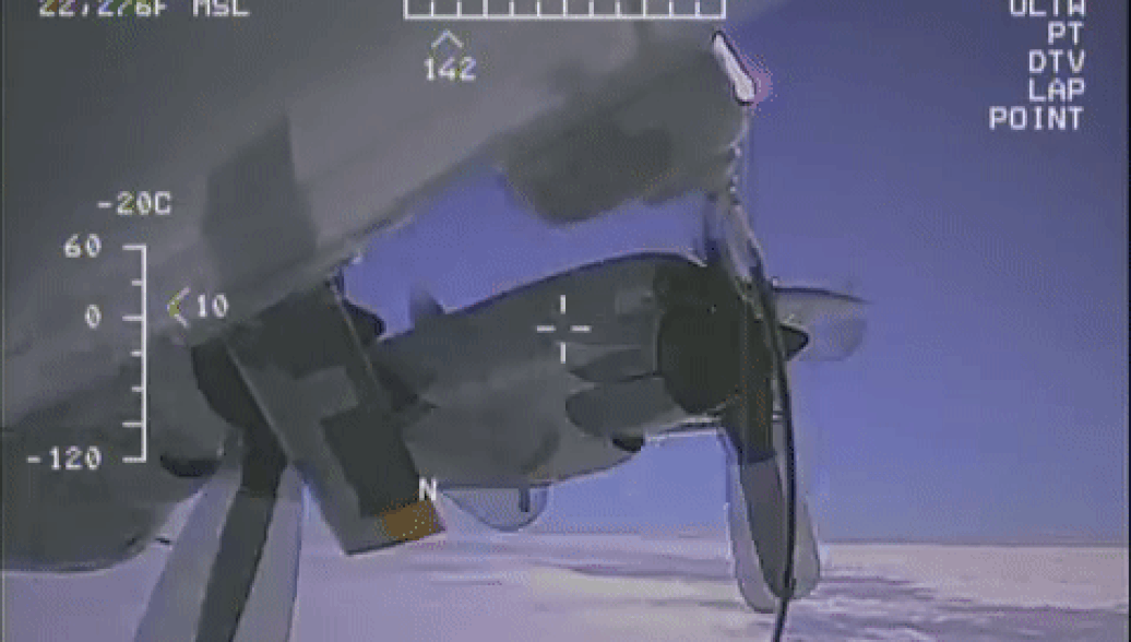 Перехват самолета ВМС США российским Су-27