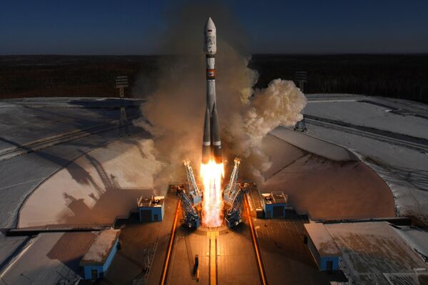 Старт ракеты-носителя Союз-2.1а с космодрома Восточный. 1 февраля 2018 Старт ракеты-носителя Союз-2.1а с космодрома Восточный. 1 февраля 2018