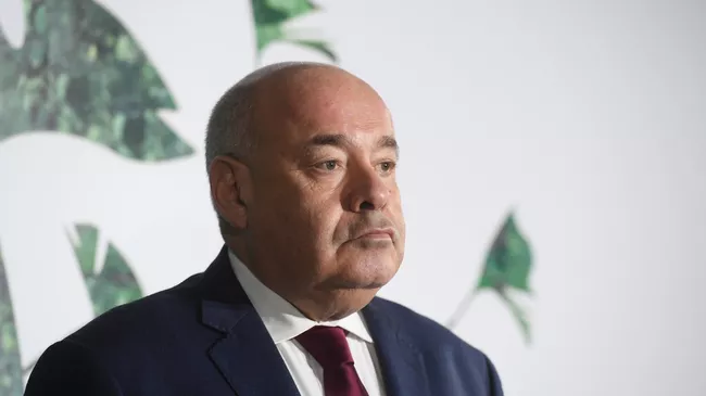 Михаил Швыдкой на выставке Жены в Музее русского импрессионизма в Москве