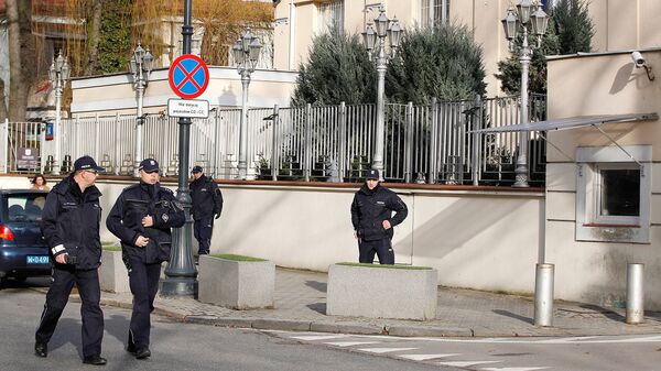 Полиция у здания посольства Израиля в Варшаве