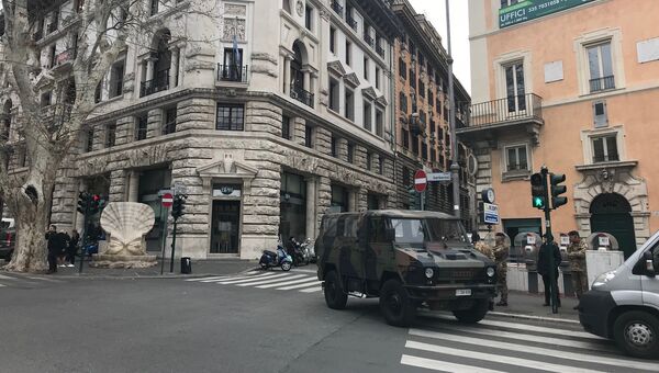 На месте, где военный совершил суицид, Рим. 1 февраля 2018