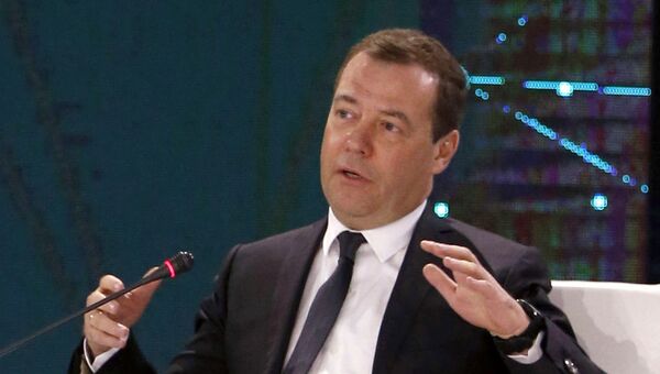 Дмитрий Медведев на пленарной сессии международного форума Цифровая повестка дня в эпоху глобализации в Алма-Ате. 2 февраля 2018