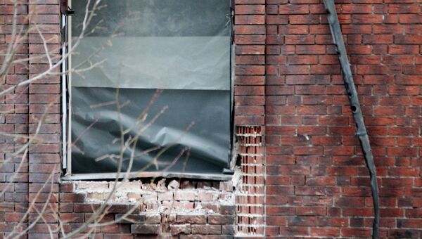 Последствия обстрела здания Минобороны ДНР в Донецке. архивное фото