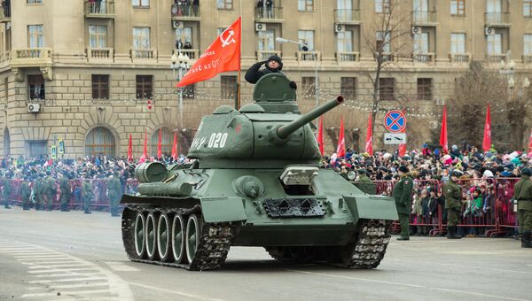 Парад войск в честь Сталинградской Победы в Волгограде