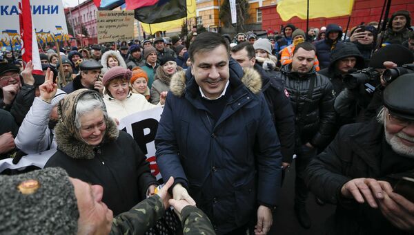 Михаил Саакашвили и его сторонники во время марша за импичмент президента Украины Петра Порошенко в Киеве, Украина. 4 февраля 2018