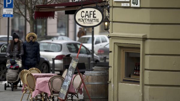 Кофейня на одной из улиц Вильнюса. Архивное фото