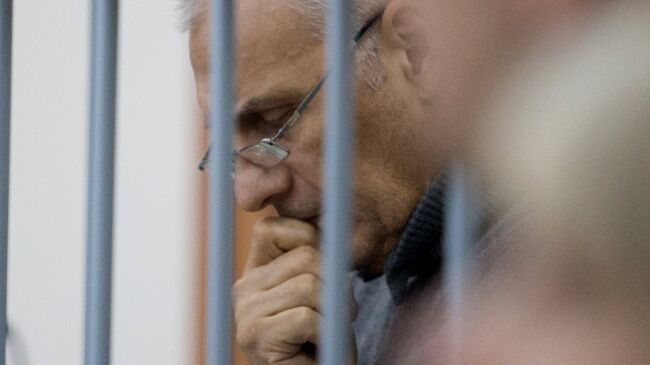 Бывший губернатор Сахалинской области Александр Хорошавин в суде