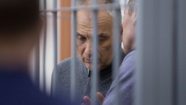 Бывший губернатор Сахалинской области Александр Хорошавин во время оглашения приговора в Южно-Сахалинском городском суде. 6 февраля 2018