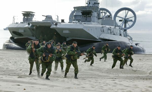 Учения по высадке морского и воздушного десанта на побережье Балтийского моря