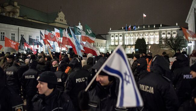 Митинг у президентского дворца в Варшаве. 5 февраля 2018