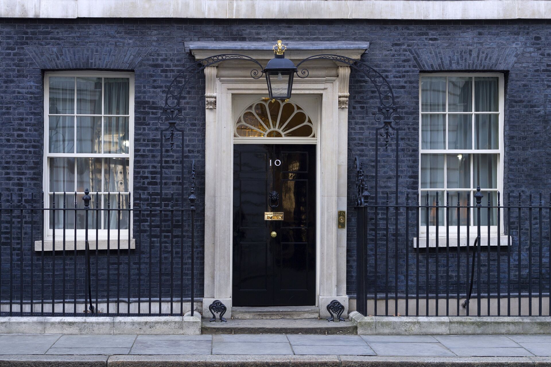 10 Даунинг-стрит официальная резиденция и офис премьер-министра Великобритании в Лондоне  - РИА Новости, 1920, 30.11.2020