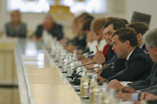 Президент России Дмитрий Медведев во время встречи в Кремле с представителями российских общественных организаций
