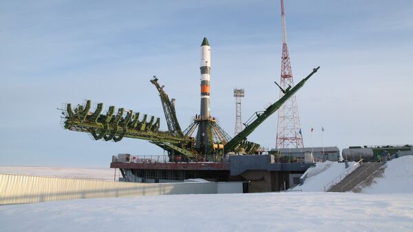 Ракета Союз-2.1а с грузовым кораблем Прогресс МС-08 установлена на стартовый комплекс на космодроме Байконур. 9 февраля 2018