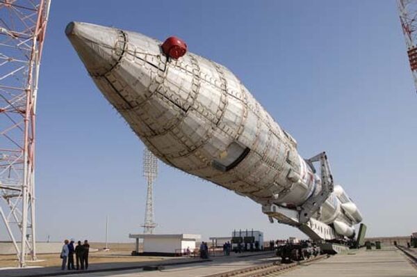 Подготовка к запуску ракеты-носителя Протон-М
