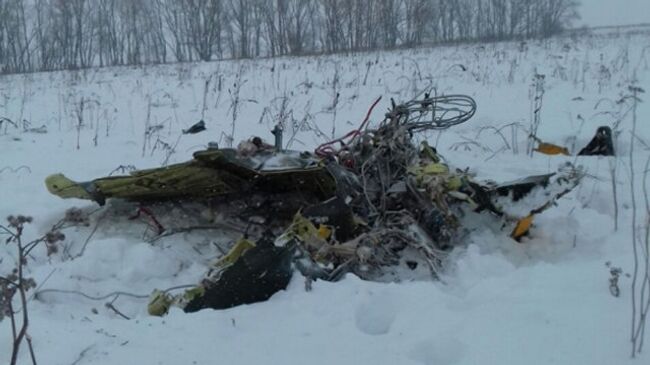 Обломки на месте крушения самолета Ан-148 авиакомпании Саратовские авиалинии в Московской области. 11 февраля 2018