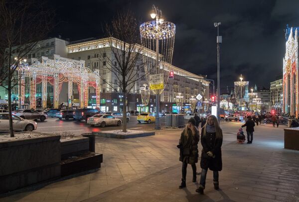 Новогодняя иллюминация на Тверской улице