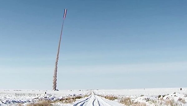 Испытательный пуск модернизированной ракеты российской системы ПРО