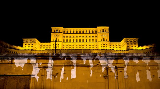 Здание румынского парламента в Бухаресте. Архивное фото