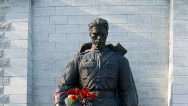  Памятник советскому Воину-Освободителю в Таллине. Архив