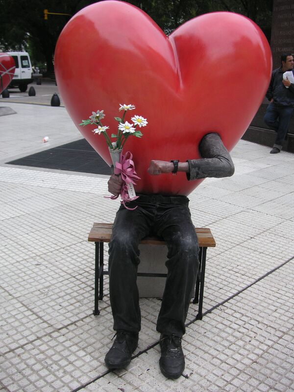 Статуя любви в Буэнос-Айресе
