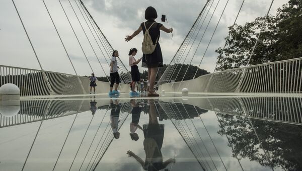 Мост храброго человека, Китай