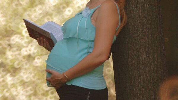 Беременная женщина. Архив