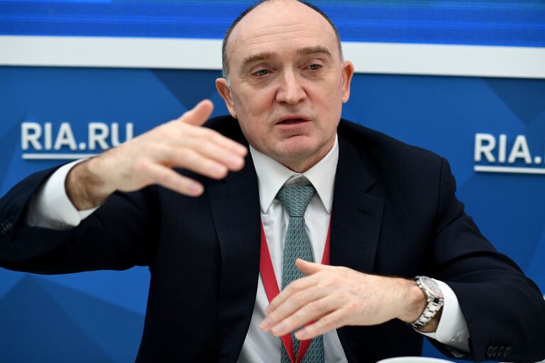 Губернатор Челябинской области Борис Дубровский на Российском инвестиционном форуме (РИФ-2018) в Сочи Губернатор Челябинской области Борис Дубровский на Российском инвестиционном форуме (РИФ-2018) в Сочи