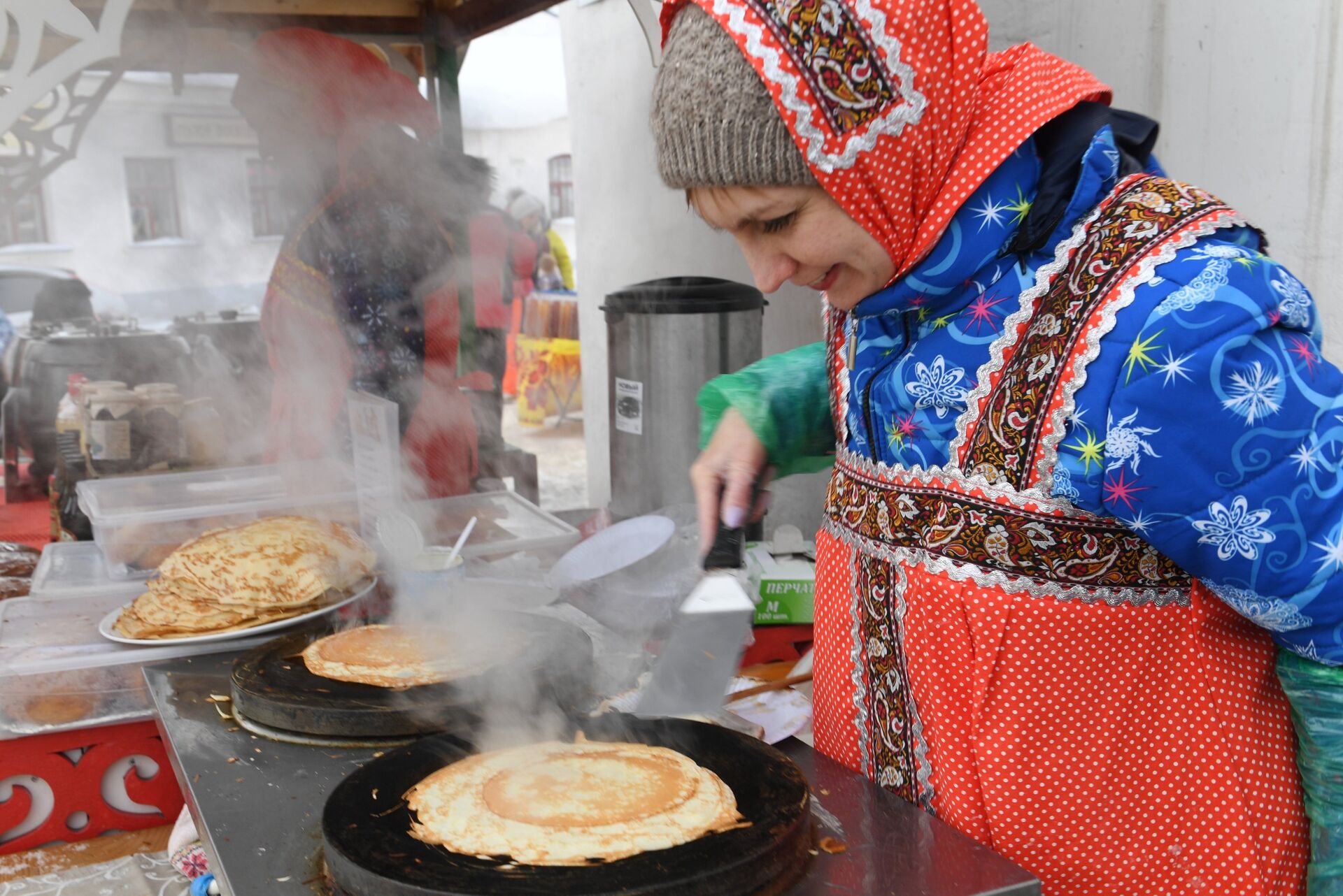 Я блины испеку сейчас