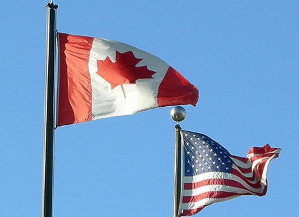 Флаги Канады и США. Архивное фото