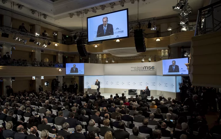 Министр иностранных дел РФ Сергей Лавров во время Мюнхенской конференции по безопасности. 17 февраля 2018 года Министр иностранных дел РФ Сергей Лавров во время Мюнхенской конференции по безопасности. 17 февраля 2018 года