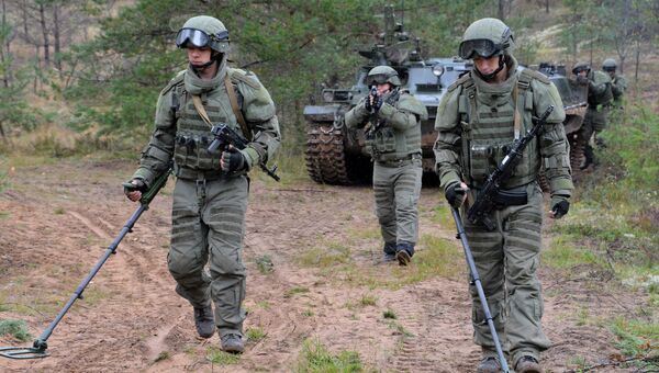 Военнослужащие штурмового инженерно-саперного подразделения вооруженных сил РФ. Архивное фото