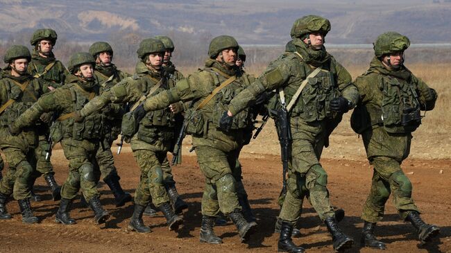 Военнослужащие Вооруженных сил России во время учений. Архивное фото