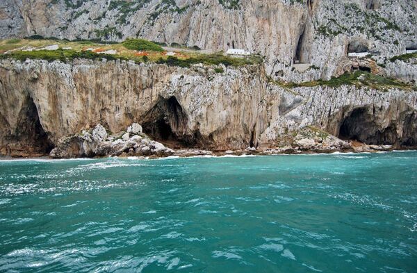 Гибралтрские пещеры, где жили неандертальцы