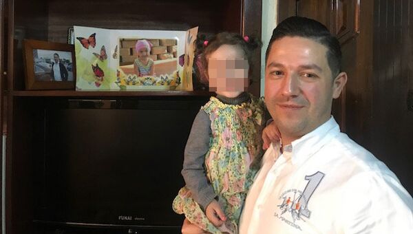 Девочка, якобы похищенная из гостиницы в Вене, со своим отцом в Ливане