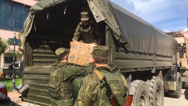 Российские военные доставили гуманитарную помощь в Сирию. Архивное фото