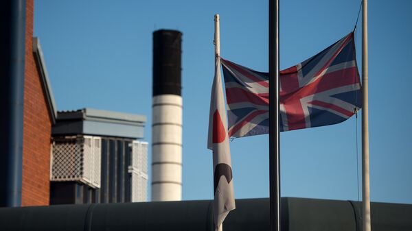 Флаг Великобритании на флагштоке тюрьмы. Архивное фото