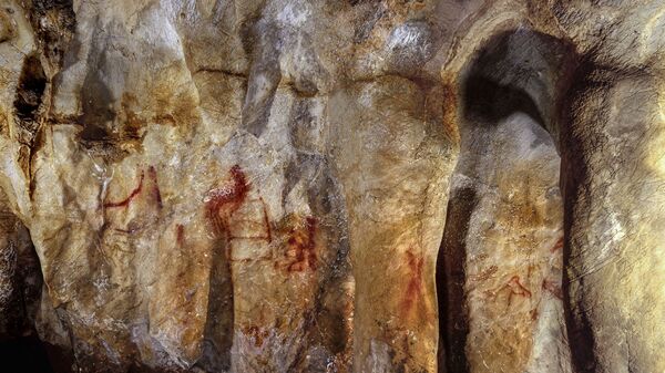 Рисунки неандертальцев из пещеры Ла-Пасьега в Испании