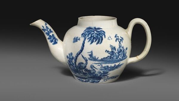 Заварочный чайник, проданный на аукционе за 800 тысяч долларов