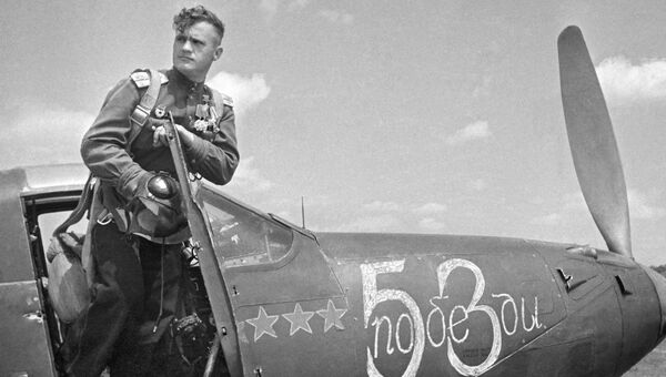 Николай Гулаев, летчик-истребитель, дважды Герой Советского Союза гвардии капитан