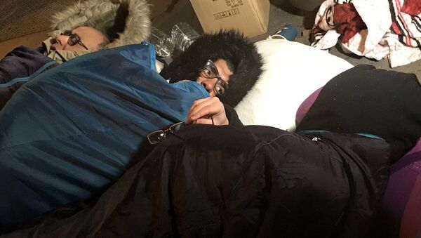 Акция для привлечения внимания к проблеме замерзающих на улицах бездомных во Франции